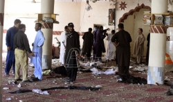 Četvoro vernika poginulo u eksploziji u pakistanskoj džamiji (VIDEO)