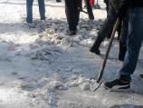 Čišćenje snega i leda ispred kuća i lokala obavezno - u Nišu ove zime bez kazni, samo upozorenja