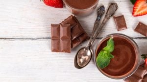 Čokoladni kolač iz tetrapaka je novi gastro hit: Pravi se bez brašna i pečenja, a ukus je čista fantazija