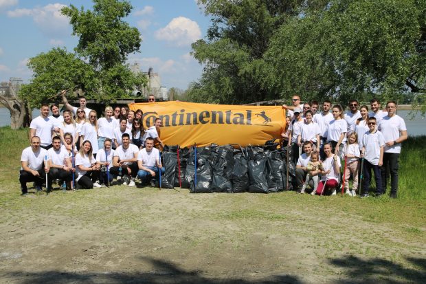 Запослени компаније “Continental Automotive Serbia” у волонтерској акцији чишћења „Официрца“