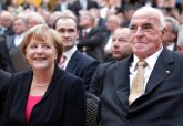 Čovek kojem je Merkel zabila nož u leđa FOTO