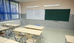 Crna Gora: Učiteljici, koja je učenicima zadala da crtaju trobojku, uslovni prestanak radnog ...