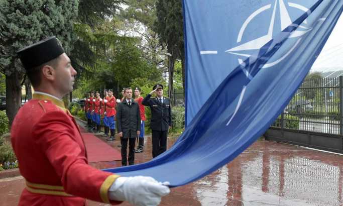 Crna Gora jednoglasno za NATO: Poluvanredno stanje na Cetinju