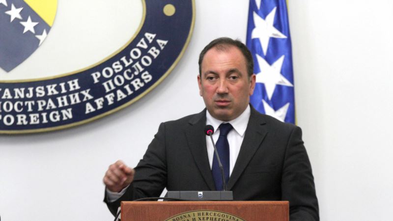 Crnadak pozvao Dodika da u priču o sankcijama ne uvlači srpski narod