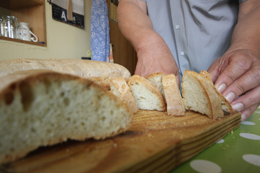 Crni ili beli hleb – koji je ZAISTA bolji za gubljenje kilograma?