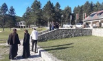 Crnogorska policija opkolila crkvu na Ivanovim Koritima, opet ne daju liturgiju