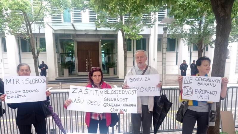 Crnogorski zvaničnici uputili poruke povodom 9. maja, u Podgorici protest
