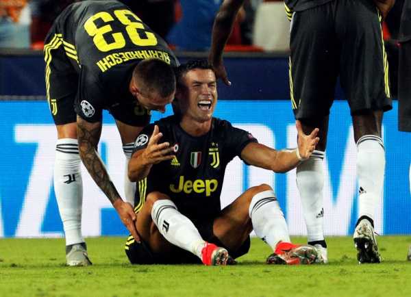 Crveni karton na debiju za Juventus u Ligi šampiona napunio Kristijanu Ronaldu oči suzama