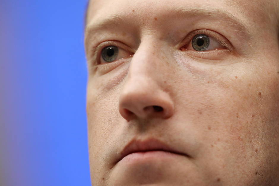 Cukerberg: Facebook je u ratu, mediji pišu s**nja!