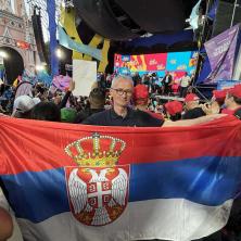 Čuvena srpska trobojka stigla i u Južnu Ameriku: Juče je razvijena u Karakasu