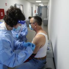 DA LI ĆE GA PROGLASITI ZA ŠPIJUNA: Američki novinar otkrio kako se vakcinisao ruskim Sputnjikom V