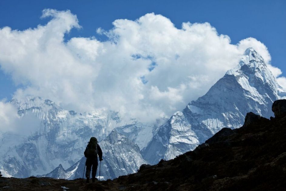 DA LI ĆE NAS OVO NATERATI NA AKCIJU? Led koji se vekovima stvarao na Everestu, nestao u roku od 25 godina