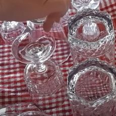 DA SE NIKADA NE OBRUKATE PRED GOSTIMA: Trik za kristalno čiste staklene čaše, bez ijedne fleke