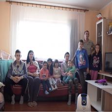 DECA SU NAJVEĆE BOGATSTVO: Porodica iz Vranja najbrojnija na jugu Srbije. Evo koliko dece imaju