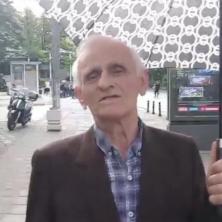 DEKA BRANISLAV (77) SVIM SRCEM UZ VUČIĆA: Ni kiša nije omela najstarije građane da dođu na skup Srbija nade (VIDEO)