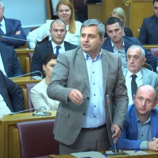 DEMOKRATSKI FRONT ĆE BOJKOTOVATI RAD SKUPŠTINE CRNE GORE! Radunović najavio da će se tražiti novi dogovor