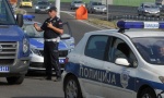 DIVLjANjE DEMONSTRANATA: Udario policajca pesnicom; Stefanović: Ovakav mučki napad je nedopustiv