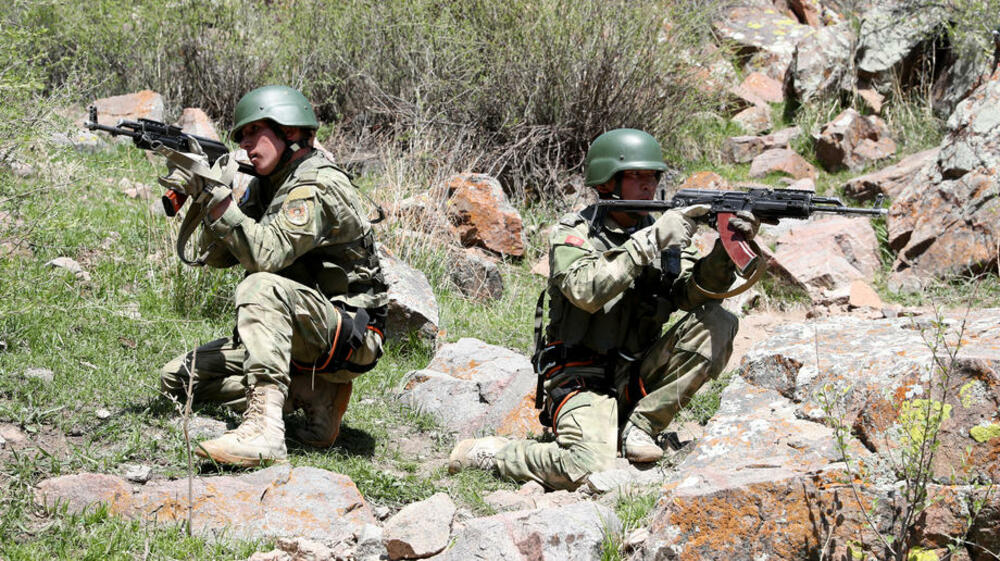 DOGOVORENO PRIMIRJE: Prekid vatre na granici Kirgizije i Tadžikistana stupio na snagu! Dogovoreno povlačenje vojske!