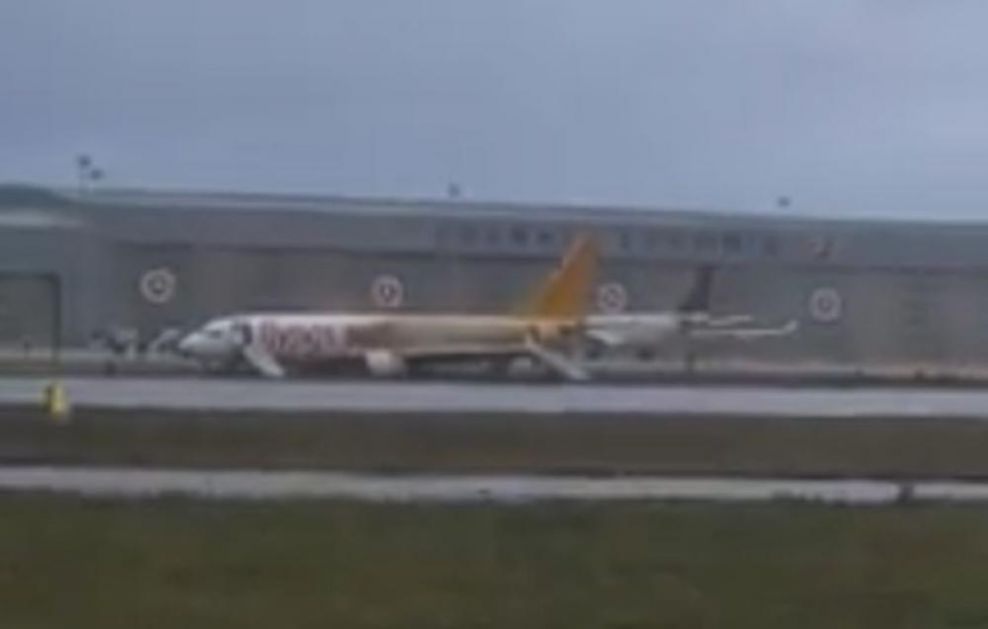 DRAMA NA AERODROMU ISTANBULU: Avion skliznuo sa piste, evakuisano 164 putnika! (VIDEO)