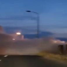 DRAMA NA PUTU ZA NIŠKU BANJU! Goreo automobil, pogledajte vatrogasce u akciji! (VIDEO)