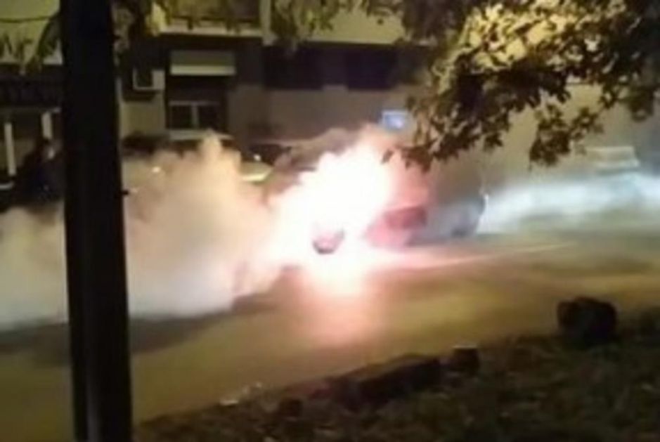 DRAMA U NOVOM SADU: Zapalilo se taksi vozilo u vožnji, vozač uspe hitrom reakcijom da spreči tragediju!