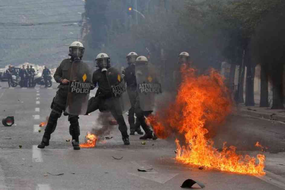 DRAMA U SOLUNU: Policija ispalila suzavac na skupu protiv ubistva Grka
