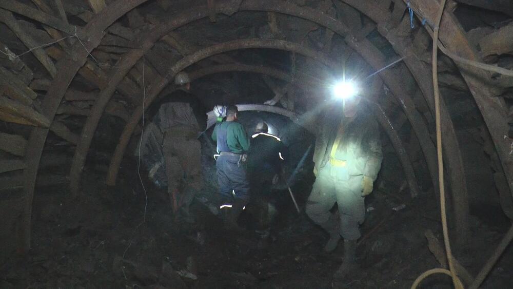 DRAMA U VENECUELI Iz urušenog rudnika evakuisano 1.200 rudara, među kojima deca i mladi