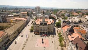 DS: Na svaku godinu naprednjačke vlasti, Novi Sad zaostane tri godine za Ljubljanom