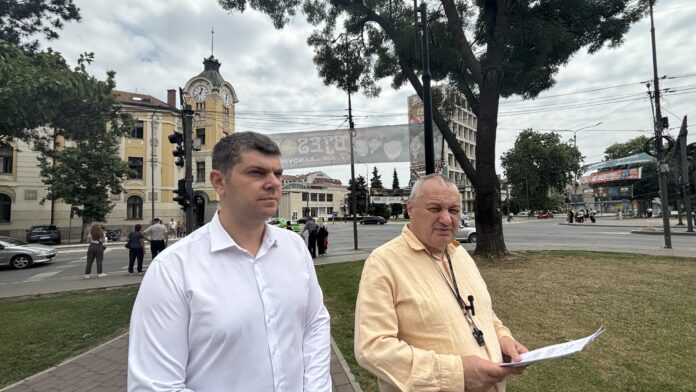DS podneo krivičnu prijavu protiv NN lica zbog transparenta sa kukastim krstom u Nišu