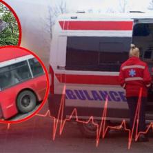 DVANAESTORO DECE POVREĐENO U TEŠKOJ SAOBRAĆAJKI: Traktor udario u autobus, hitna pomoć i policija na licu mesta! 