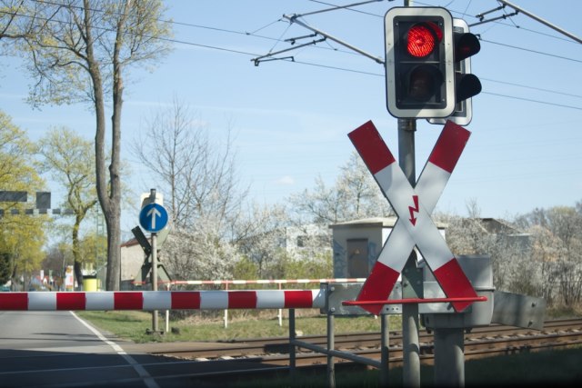 Da li će novi semafori na pružnim prelazima poboljšati bezbednost?