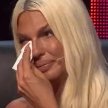 Da li je Jelena Karleuša uništila svoju karijeru dugu 30 godina? Ogoljena do srži, pevačica izašla saopštenjem u javnost