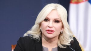 Da li je Vladimir Pavićević u pravu da Vučić gubi glasove kada ga brani Zorana Mihajlović?