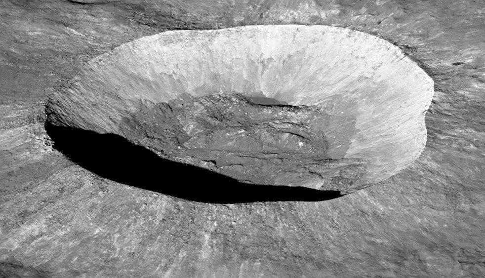 Da li je ovo krater odakle se drugi Mesec odlomio od prvog