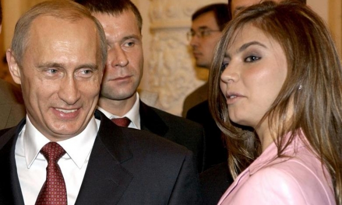 Da li je ovo tajna Putinova porodica? (FOTO)