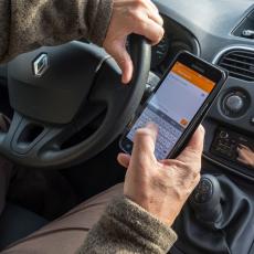 Da li je touchscreen u automobilu OPASNOST na putu koje nismo ni svesni?