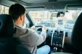Da li pravilno sedite za volanom? Optimalan položaj mogao bi vam spasiti život VIDEO