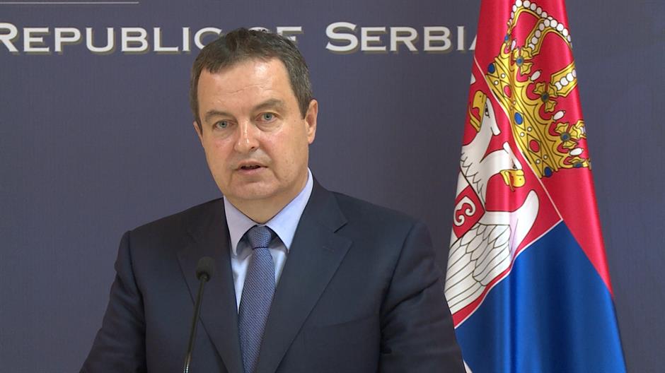 Dačić: Srbija se ne meša u unutrašnja pitanja Makedonije