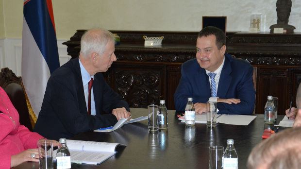 Dačić i Dion potpisali Sporazum o vazdušnom saobraćaju