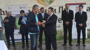Dačić predao tri stana u Bačkom Petrovcu za izbeglice iz BIH i Hrvatske