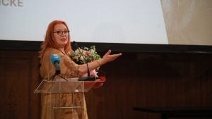 Dah brodvejskog pozorišnog glamura: Ko je glumica Tanja Bošković, laureatkinja Zlatnog pečata Jugoslovenske kinoteke?