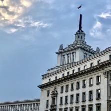 Danas je crn dan, janjičari sahranjuju našu zemlju Haos u parlamentu zbog evra