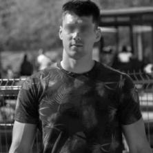 Danas je sahrana tragično nastradalog motocikliste: Porodica i prijatelji se opraštaju - Mladić (25) izgubio kontrolu nad vozilom i udario u drvo