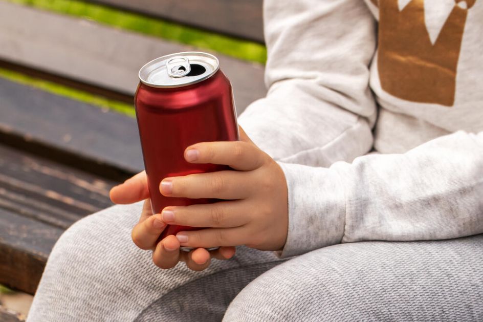 Deca koja piju energetska pića podložnija mentalnim poremećajima: Od hiperaktivnosti do depresije i suicidalnih misli