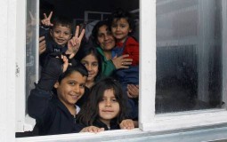 
					Deca migranti u prihvatnim centrima željna pažnje 
					
									
