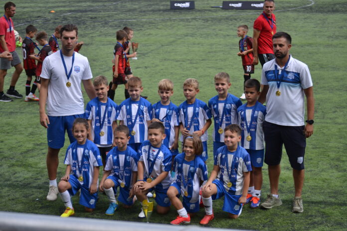 Deca niške „Budućnosti“ fudbalski šampioni Srbije