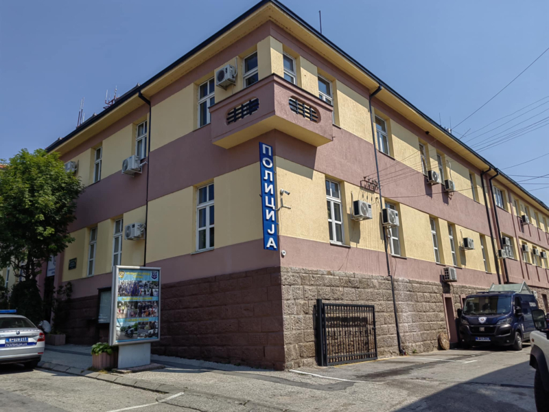Dečak na trotinetu podleteo pod kamion u Vranju