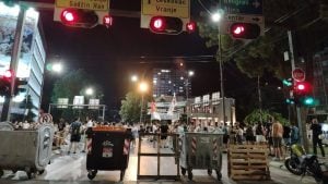 „Decu vam nećemo dati“: Deo opozicije u Nišu reagovao na hapšenja studenata nakon vidovdanskog protesta