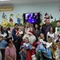 Deda Mraz obradovao pacijente Dečjeg odeljenja u Aleksincu