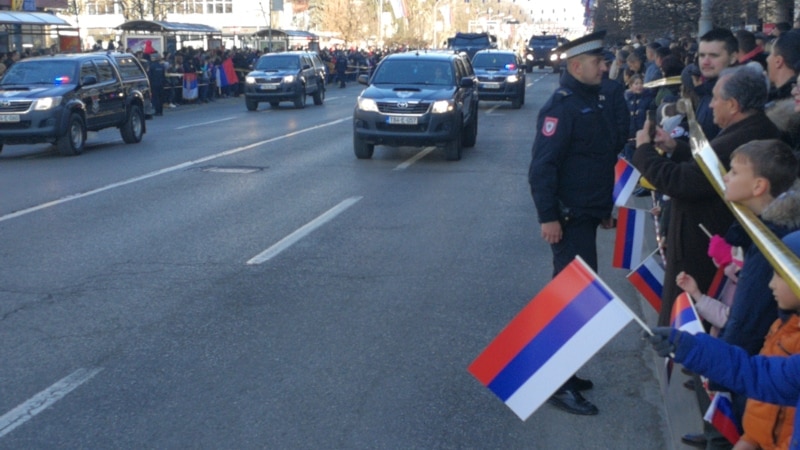 Održan defile u Banjaluci povodom spornog 9. januara